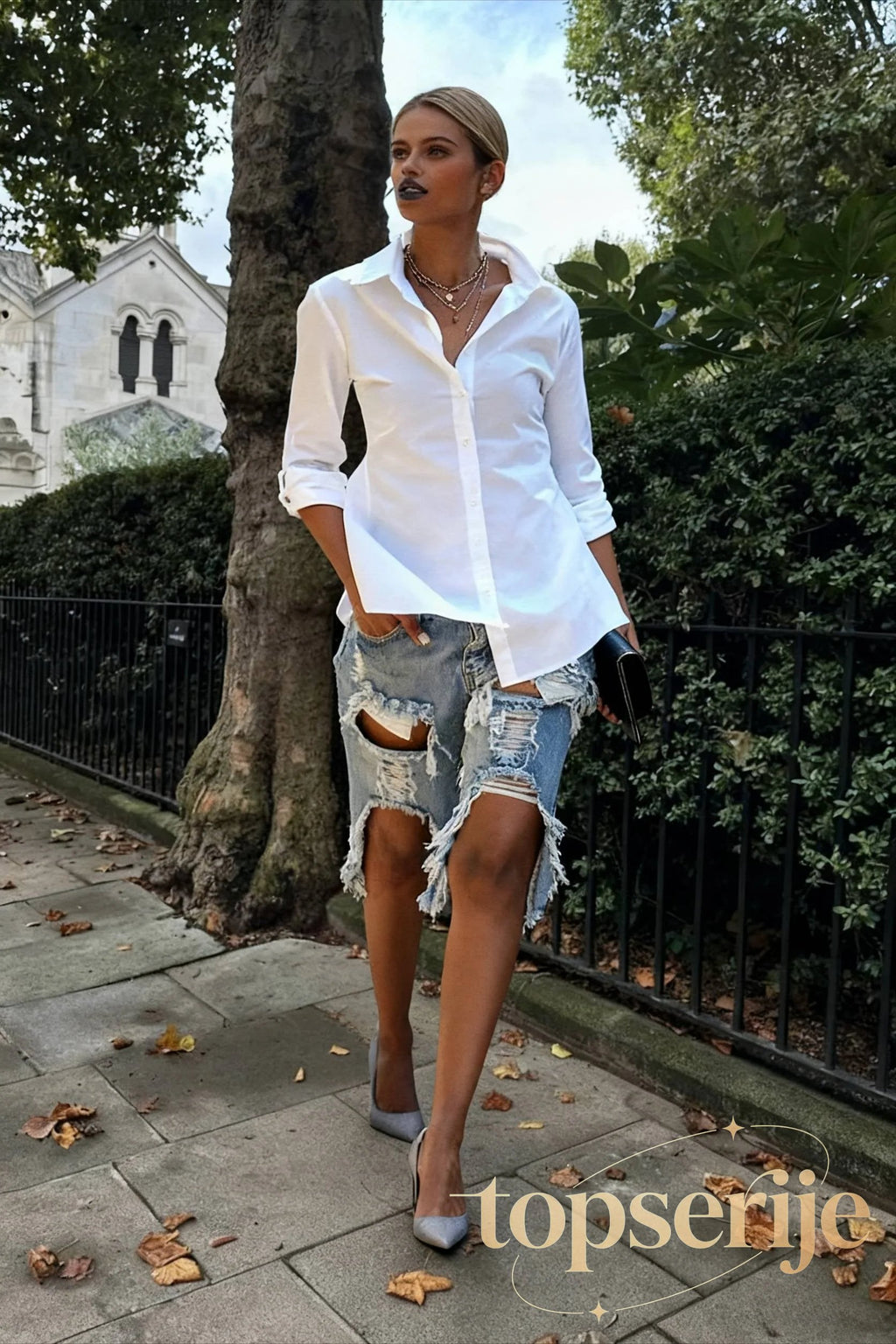 Fashion Holes Ripped Straight Denim Shorts Summer Streetwear Knee Length Women Shorts High Waist Casual Jean