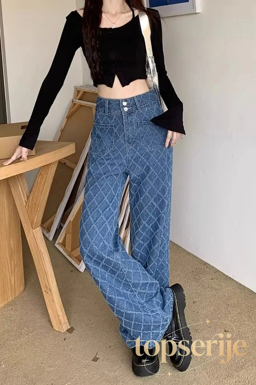 Loose Fit Slimming Straight-Leg Jeans